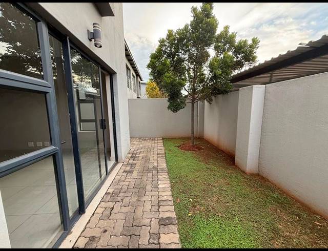 2 BEDROOM DUPLEX FOR SALE IN EQUESTRIA